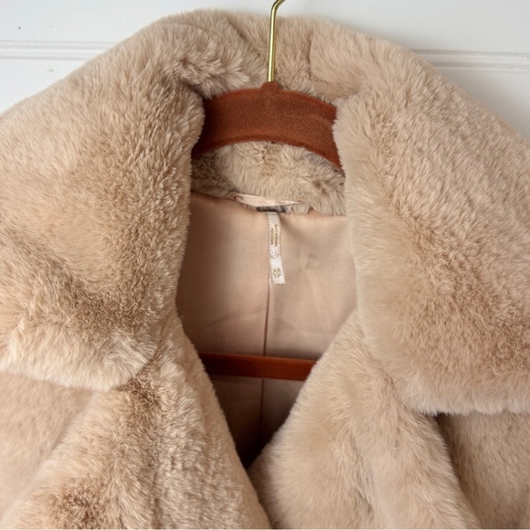 Free People Kate Faux Fur Double Breasted Teddy Coat Apricot Sz XS - Picture 6 of 13